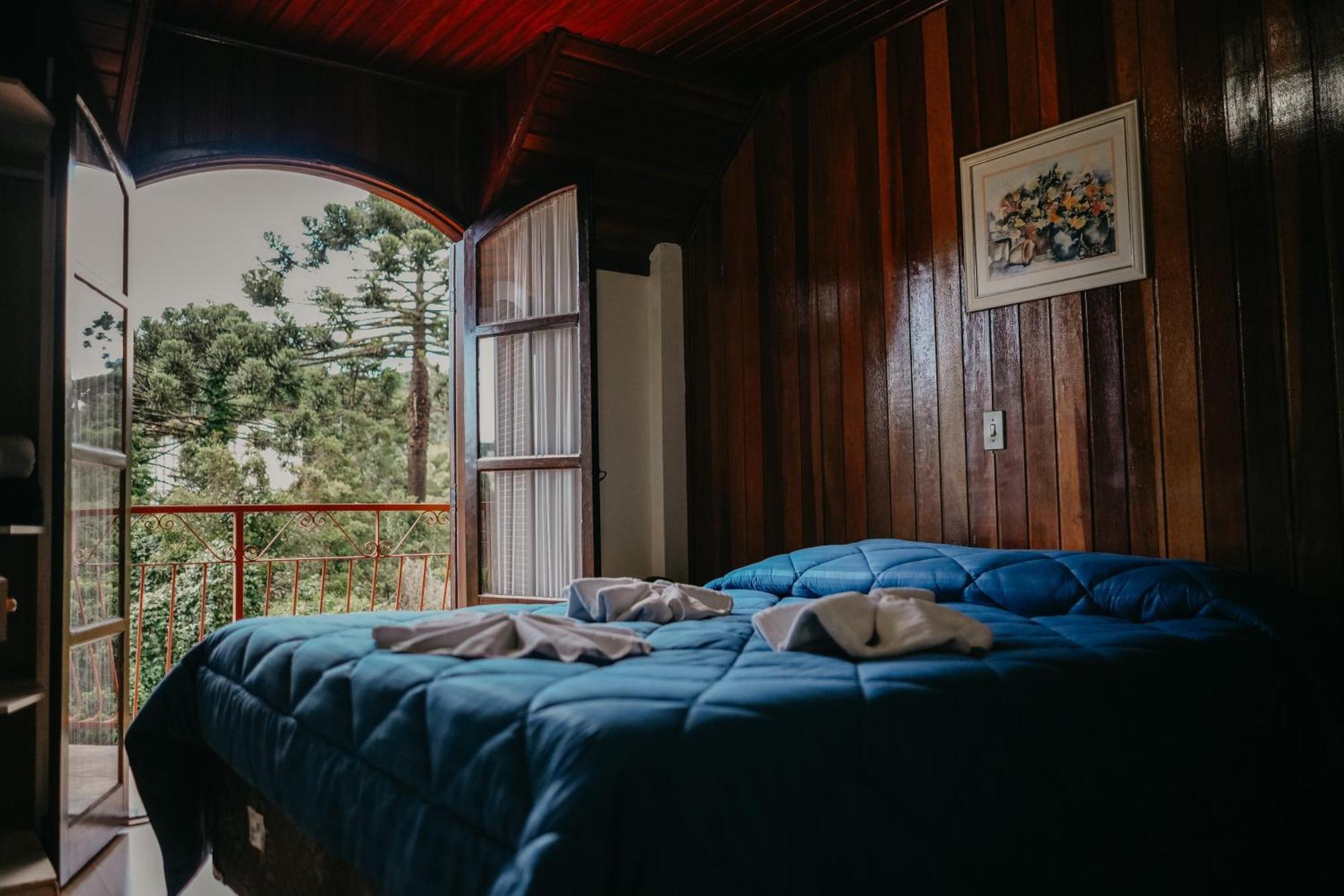 Hotel Vill' Agi Campos do Jordao Luaran gambar