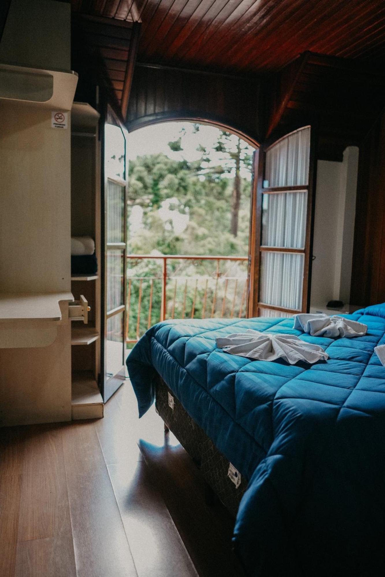 Hotel Vill' Agi Campos do Jordao Luaran gambar