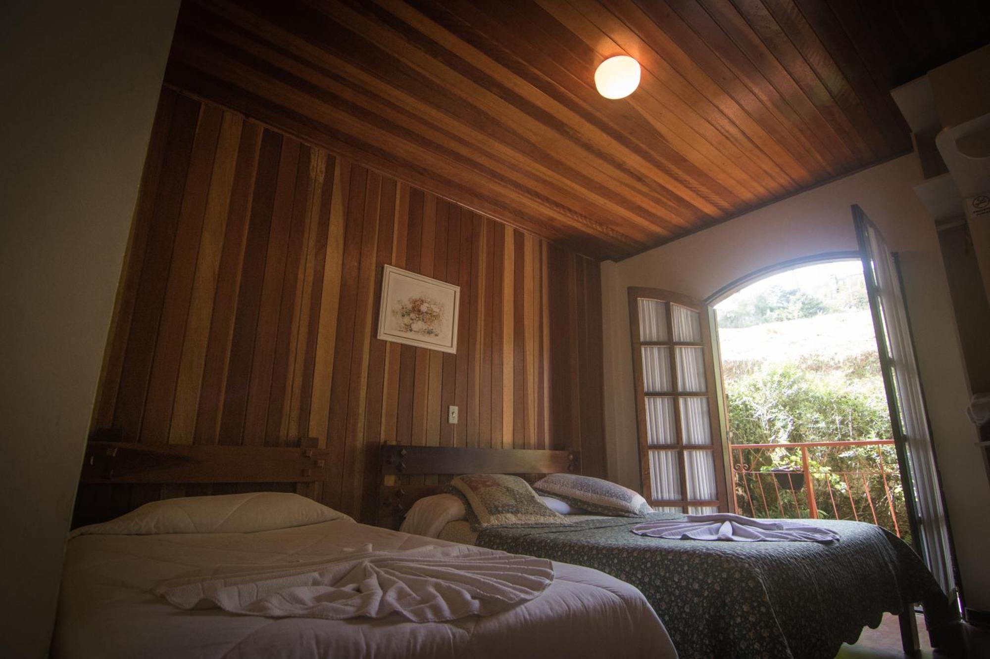 Hotel Vill' Agi Campos do Jordao Luaran gambar